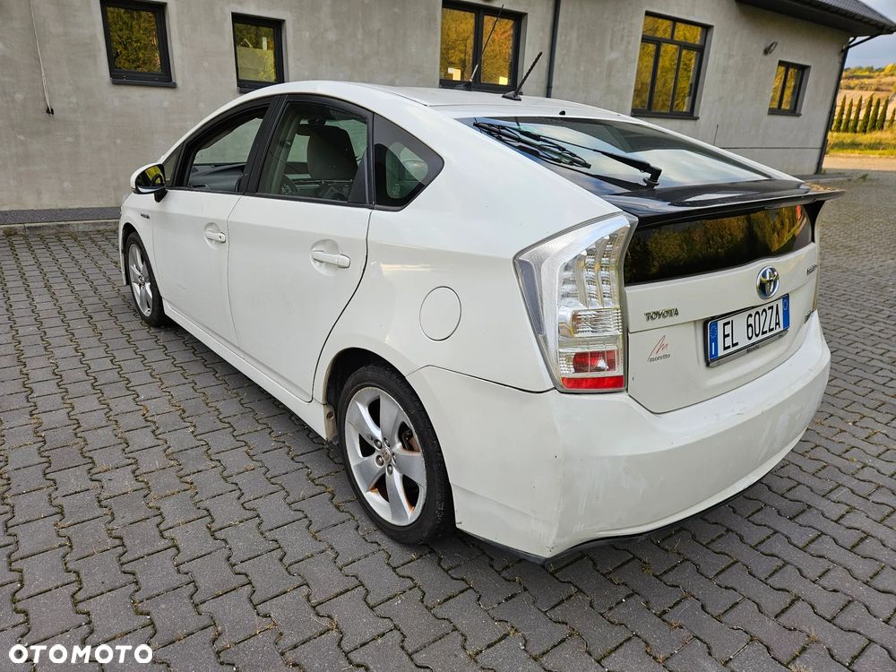 Toyota Prius 1.8 Hybrid Premium - 2