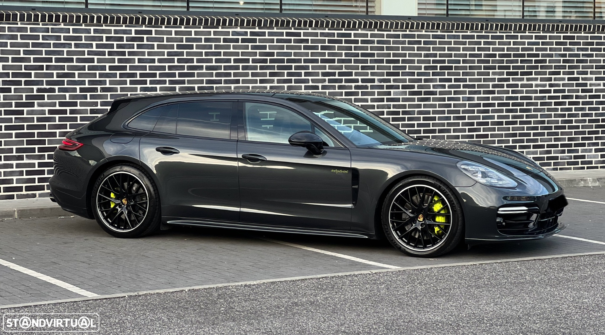 Porsche Panamera Sport Turismo 4 E-Hybrid - 4