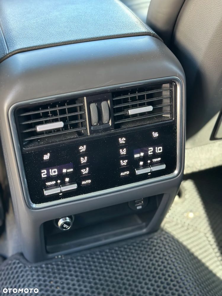 Porsche Cayenne Platinum Edition - 11
