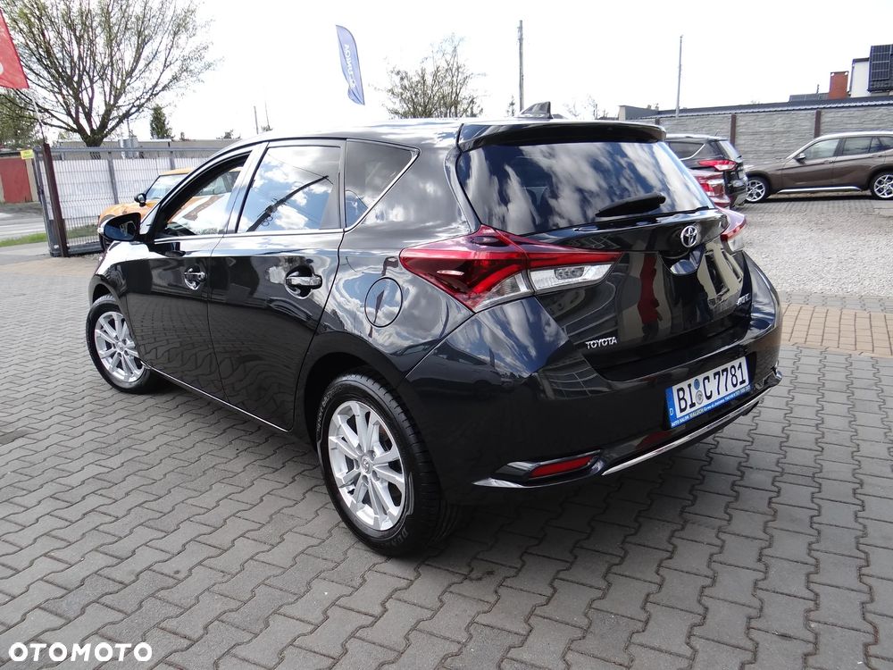 Toyota Auris 1.2 Turbo Team Deutschland - 3