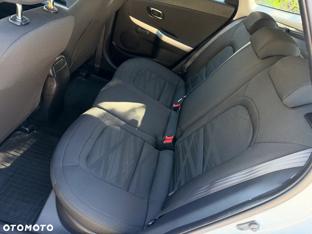 Kia Ceed 1.4 S - 34