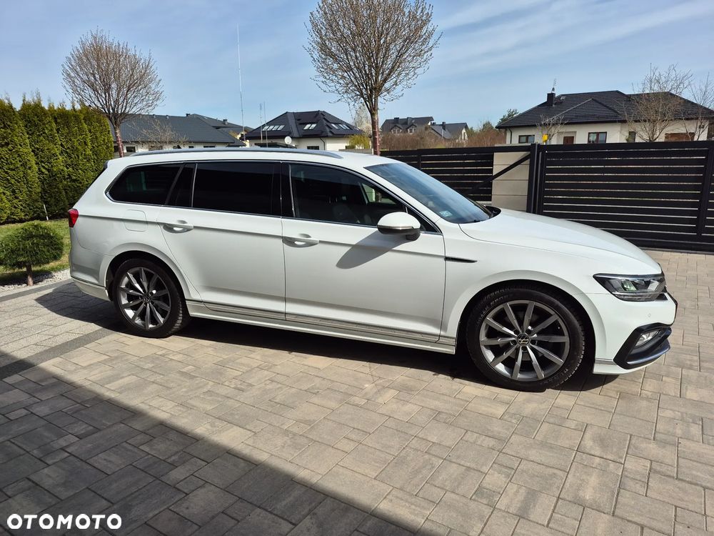 Volkswagen Passat - 25