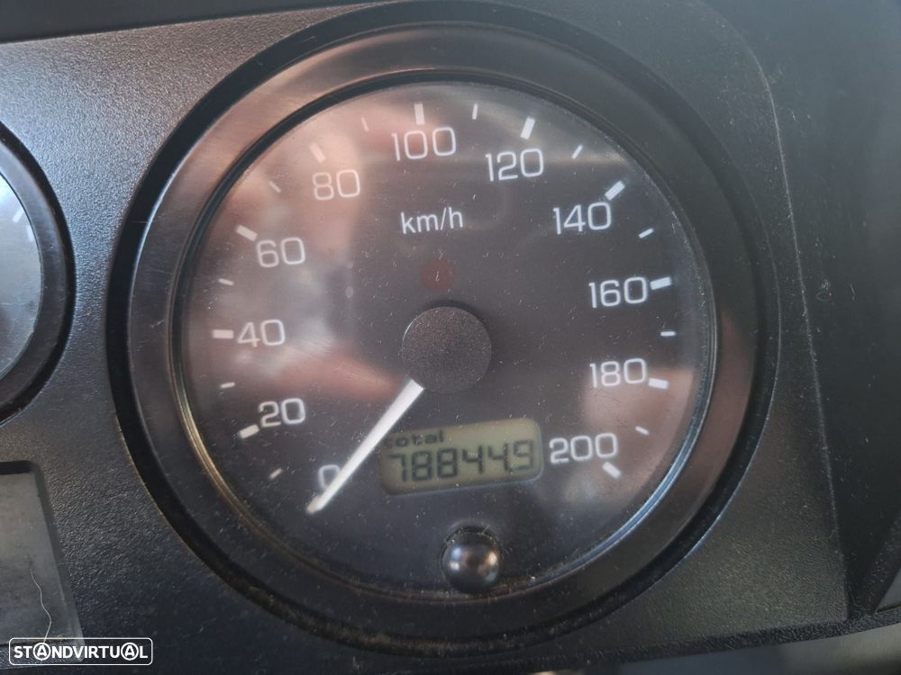 Land Rover Defender 90 2.5 Td5 E - 20