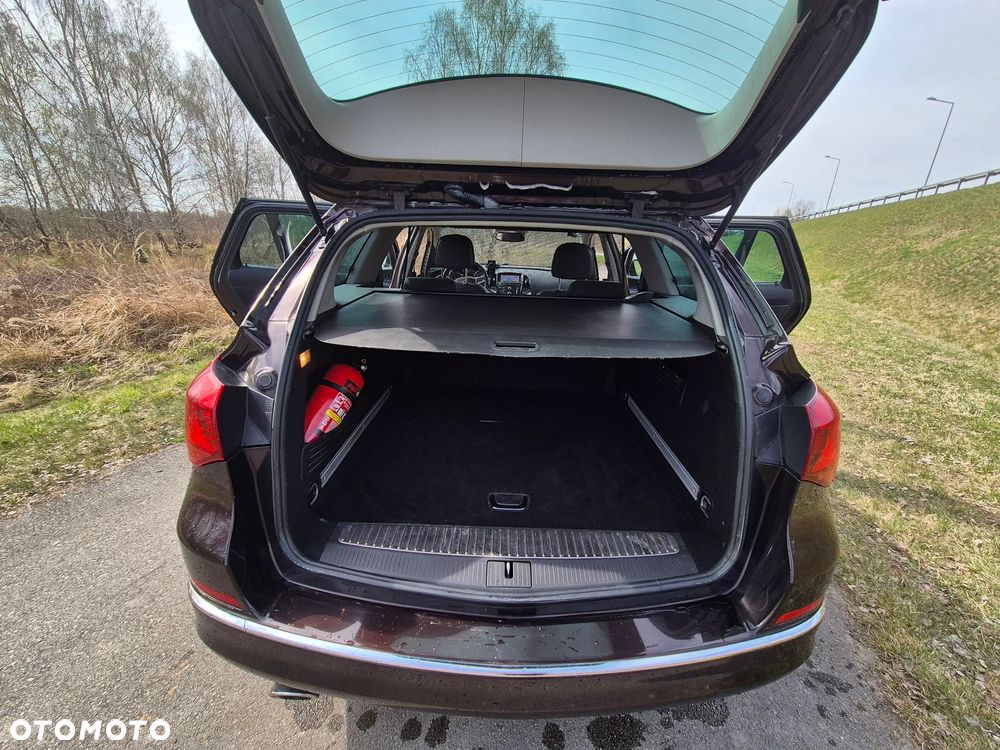 Opel Astra 2.0 CDTI DPF SportsTourer Exklusiv - 17