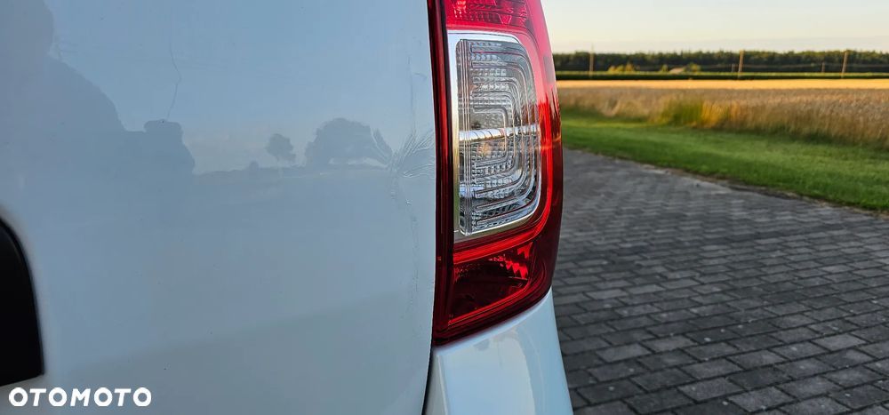Dacia Logan TCe 90 S&S Easy-R Comfort - 31