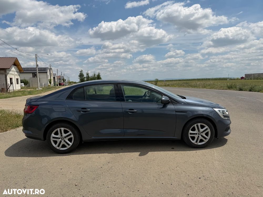 Renault Megane TCE GPF Zen - 10