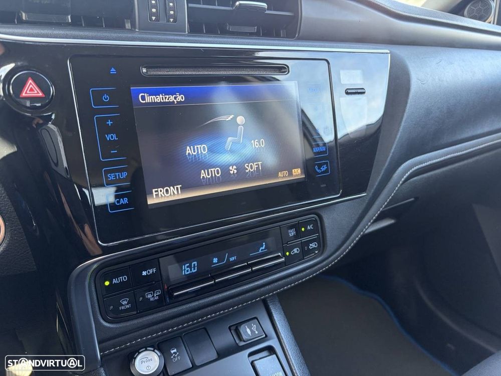 Toyota Auris Touring Sports 1.8 HSD Comfort +P.Sport+Navi - 6