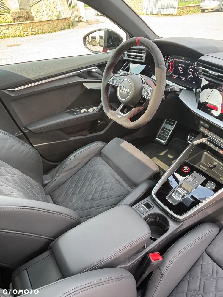 Audi RS3 Sportback - 19