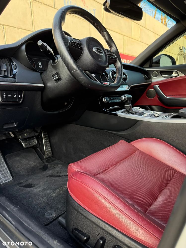 Kia Stinger 3.3 T-GDI V6 GT AWD - 27