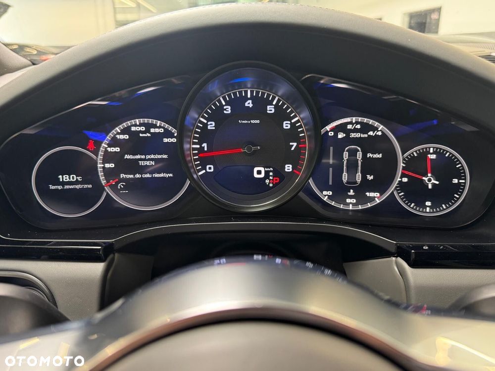 Porsche Cayenne - 17