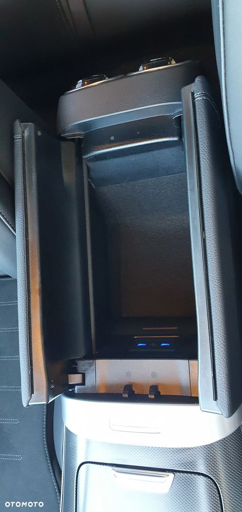 Mercedes-Benz Klasa C 200 mHEV 4-Matic AMG - 18