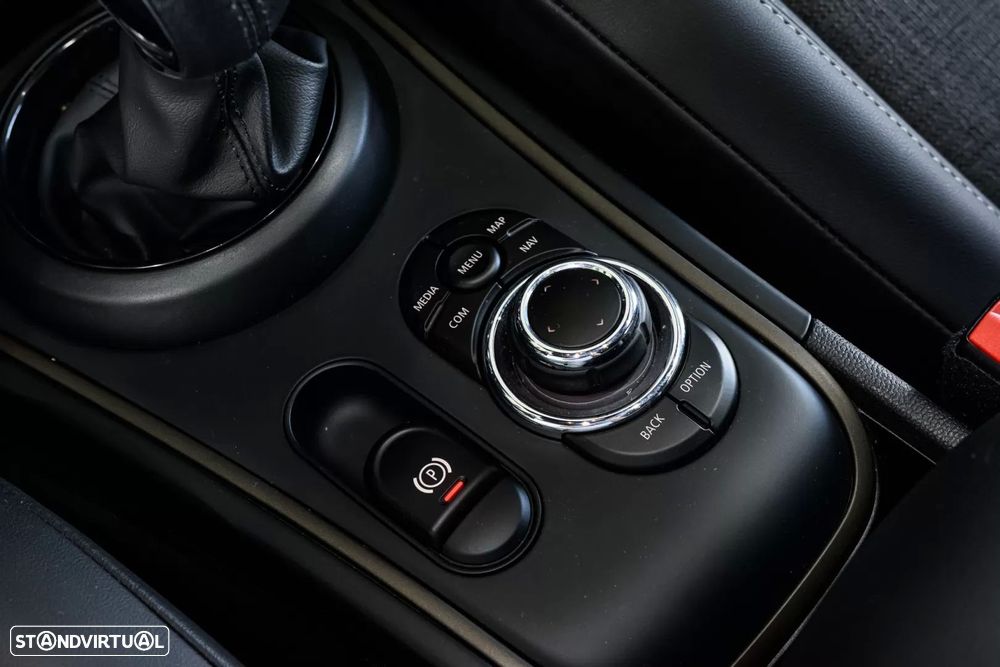 MINI Countryman Cooper SE ALL4 Auto - 31