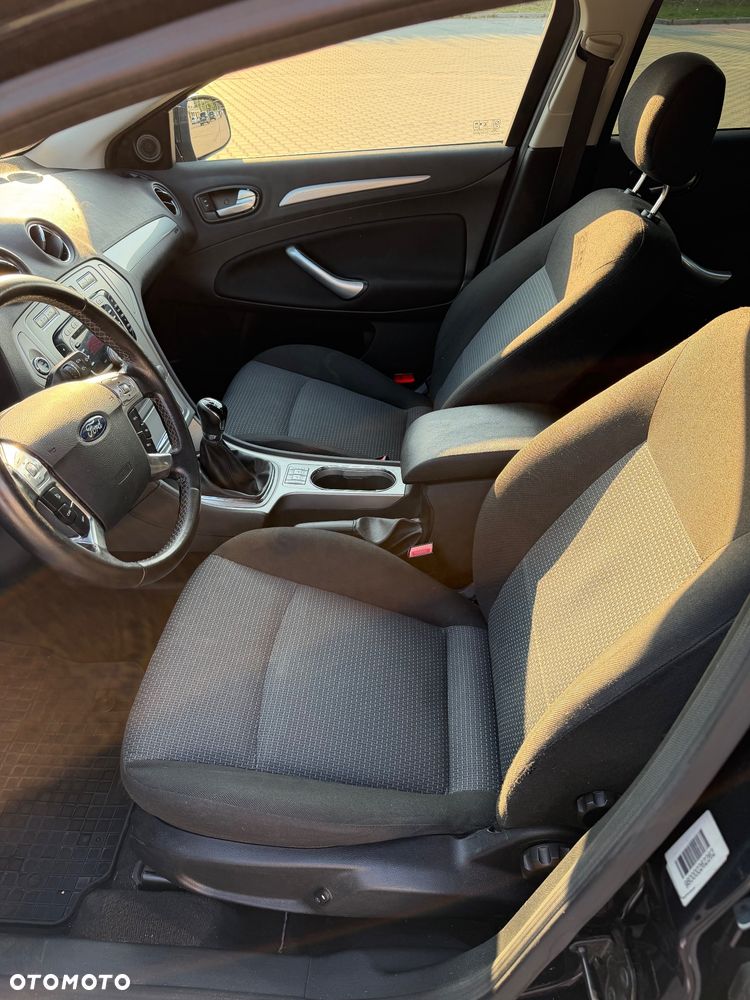 Ford Mondeo 2.0 Titanium - 12