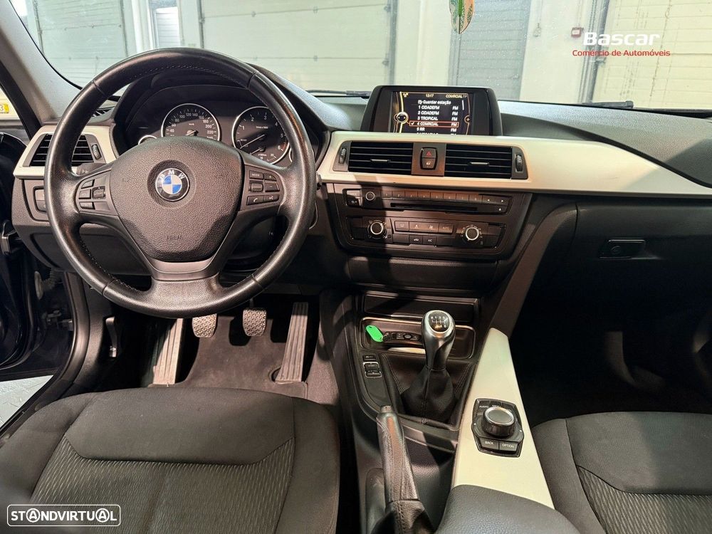 BMW 318 d Line Luxury - 16
