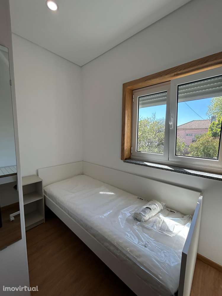 QUARTO INDIVIDUAL COM CASA-DE-BANHO PRIVATIVA, 410 € + 50 € DESPESAS - Grande imagem: 2/9