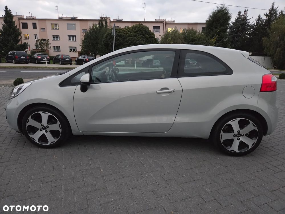 Kia Rio 1.2 Dream Team Edition - 8