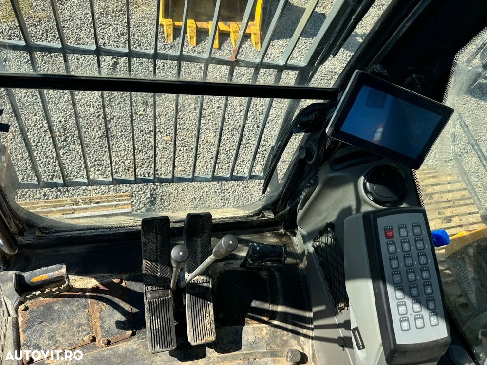 Liebherr R 920 Compact LC - 11