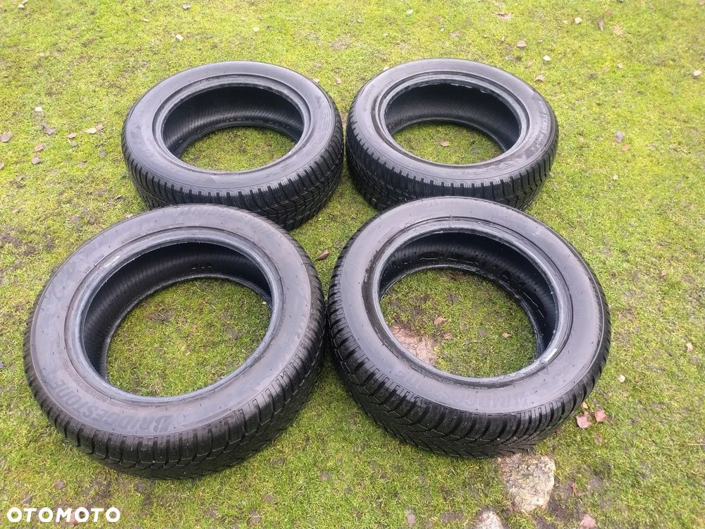 Opony zimowe 235/55 R17 - 2