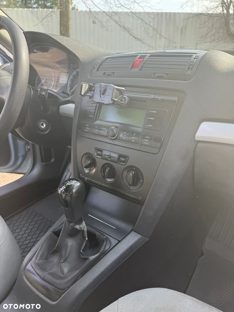 Skoda Octavia 1.6 FSI Ambiente - 15