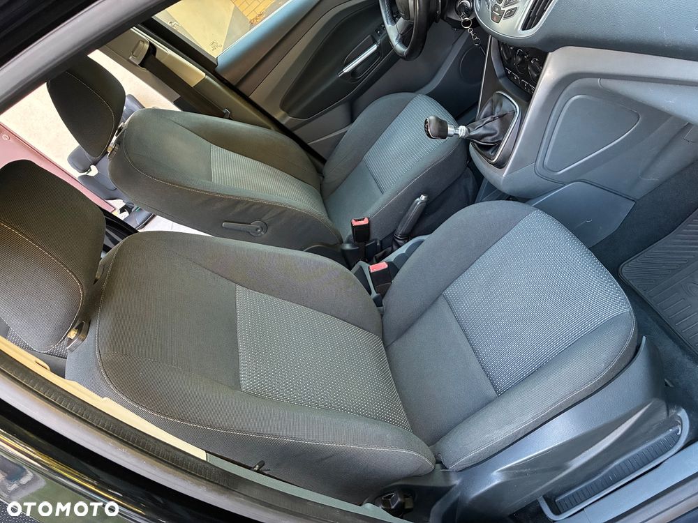 Ford Grand C-MAX - 26
