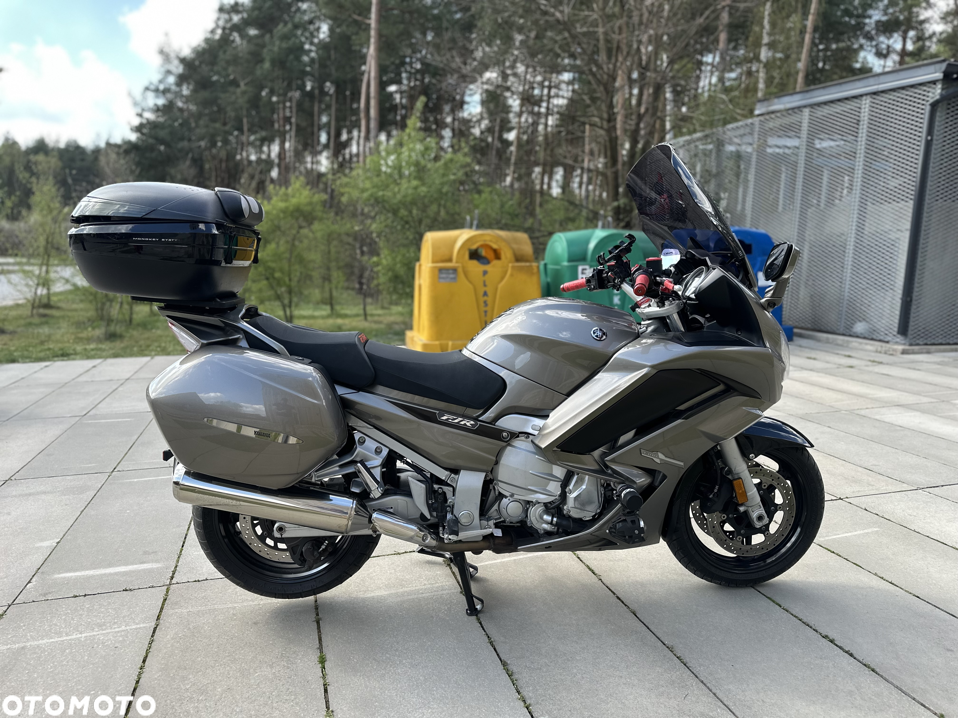 Yamaha FJR - 10