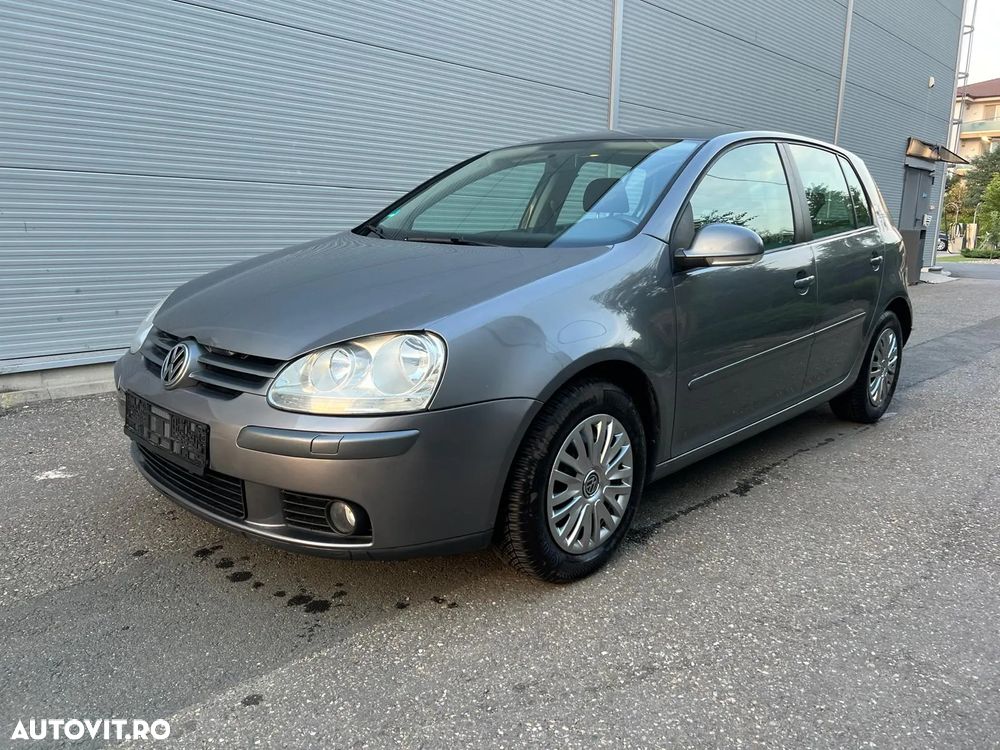 Volkswagen Golf - 1