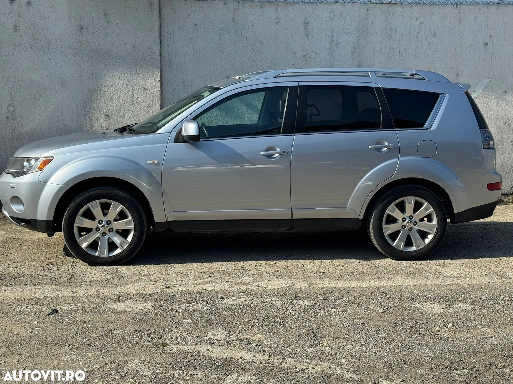 Mitsubishi Outlander 2.4 MIVEC NAVI Instyle Aut - 6