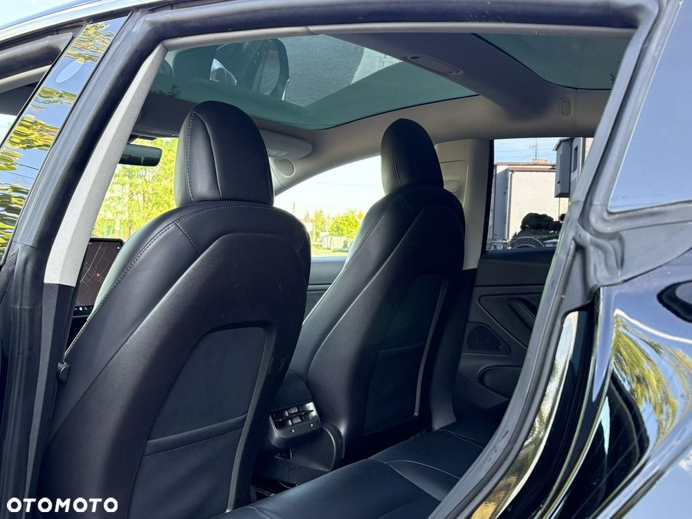 Tesla Model 3 - 11