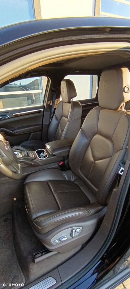 Porsche Cayenne - 9