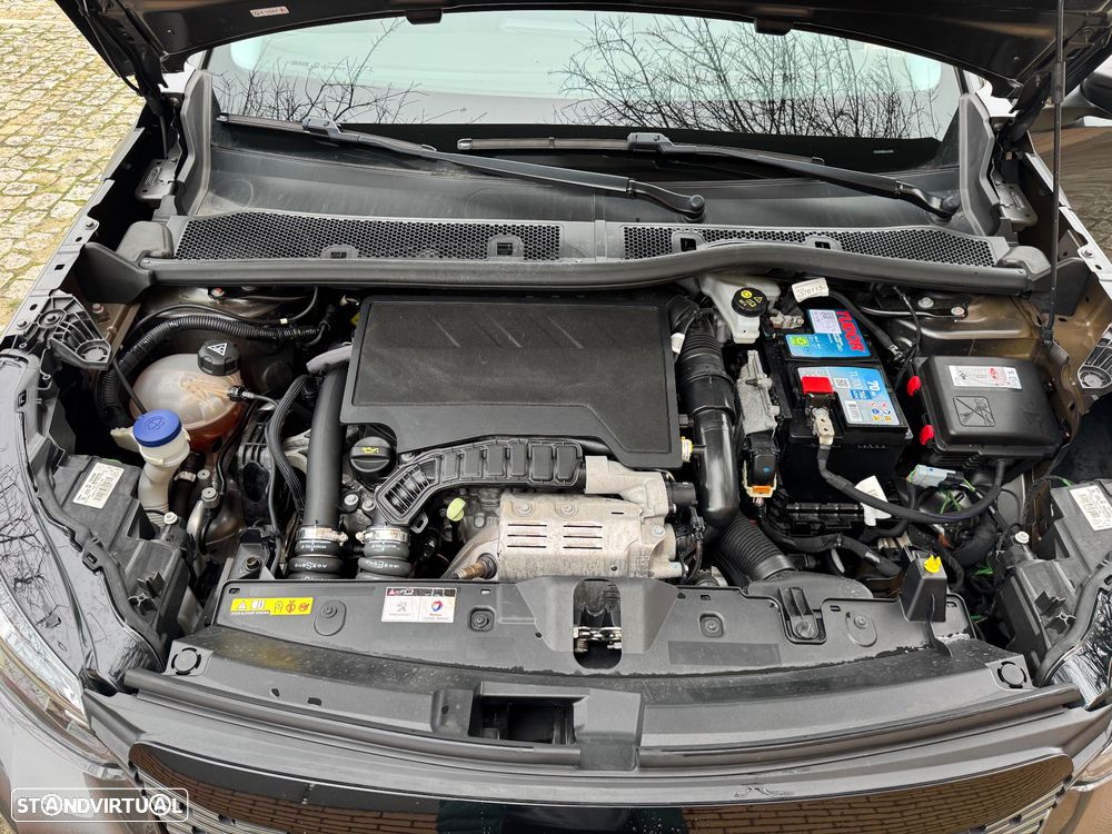 Peugeot 2008 PureTech 130 EAT8 Allure - 29