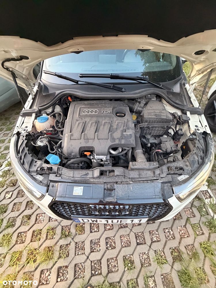 Audi A1 3-drzwiowe 1.6 TDI S line edition - 21