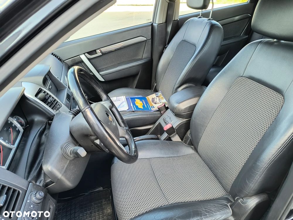 Chevrolet Captiva 2.4 4WD 7 Sitzer LT - 10