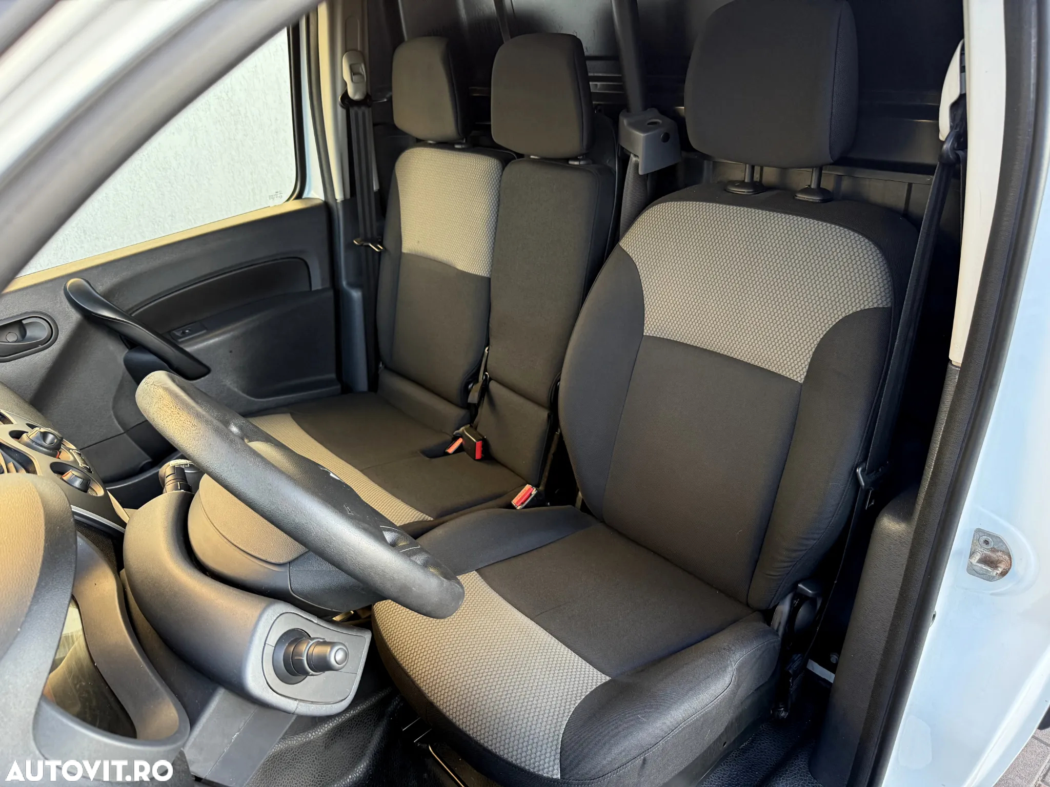 Renault Kangoo BLUE dCi 95 Intens - 9