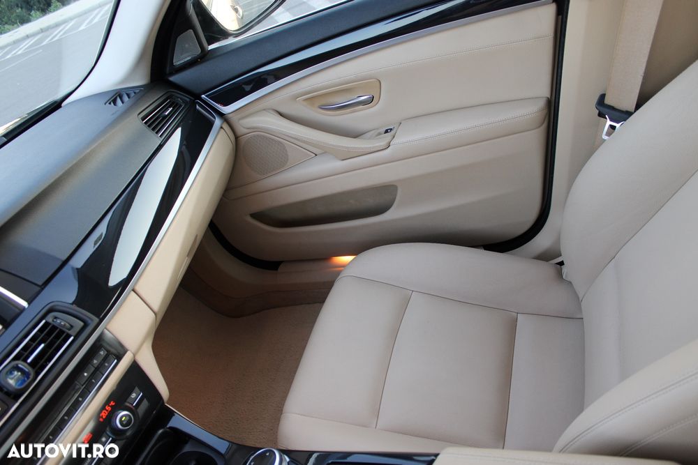BMW Seria 5 520d Aut. - 26