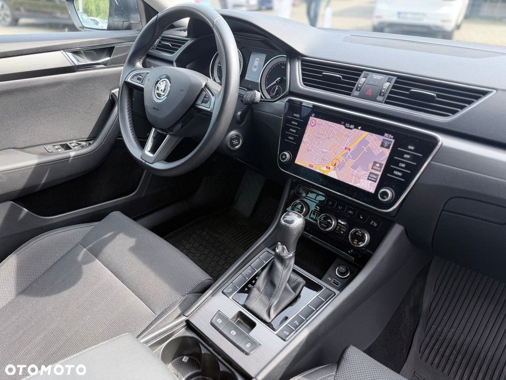 Skoda Superb 2.0 TDI SCR Style DSG - 28