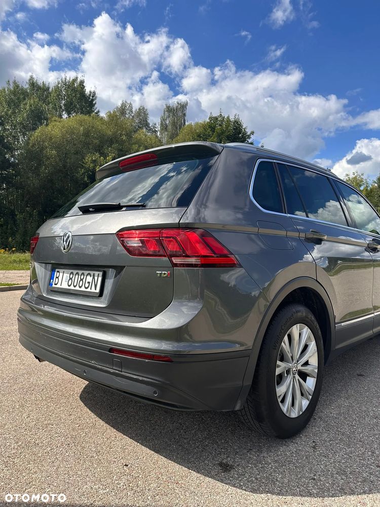 Volkswagen Tiguan - 9