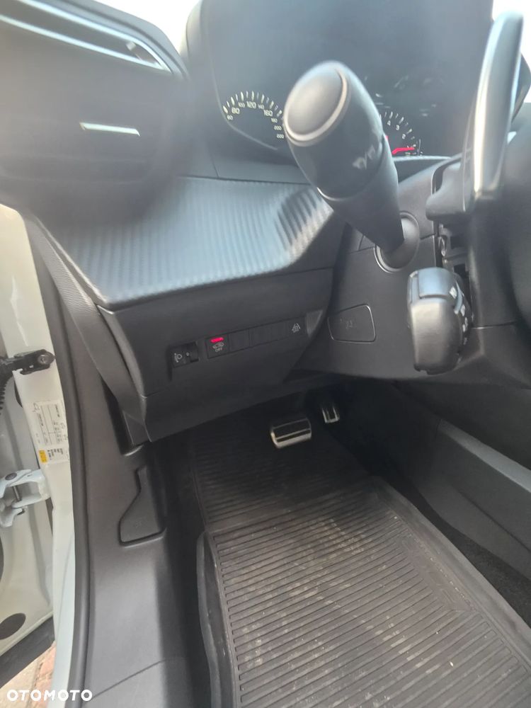Peugeot 2008 - 29