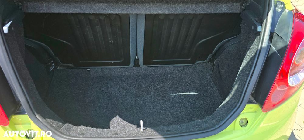 Ford Ka 1.2i Ambiente - 12