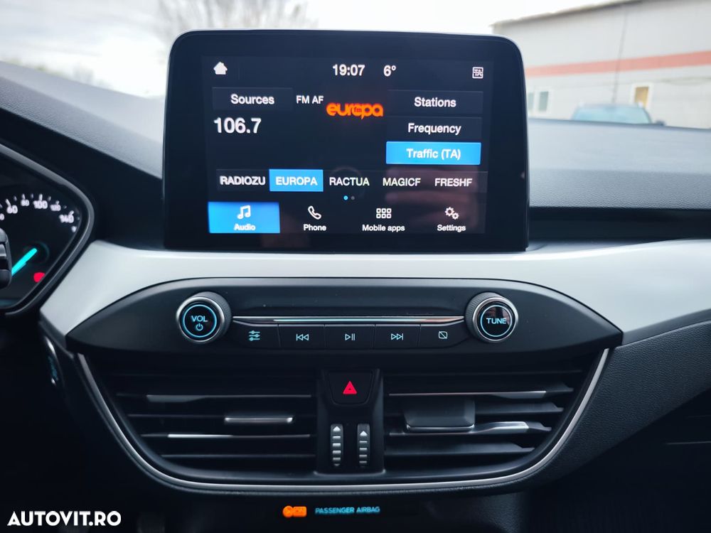 Ford Focus 1.0 EcoBoost Hybrid ACTIVE DESIGN - 18