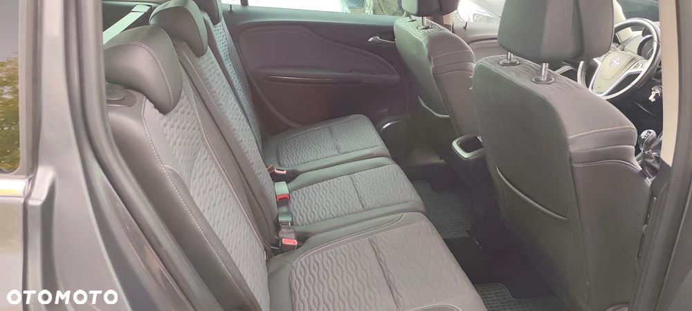 Opel Zafira 1.4 T Cosmo - 24
