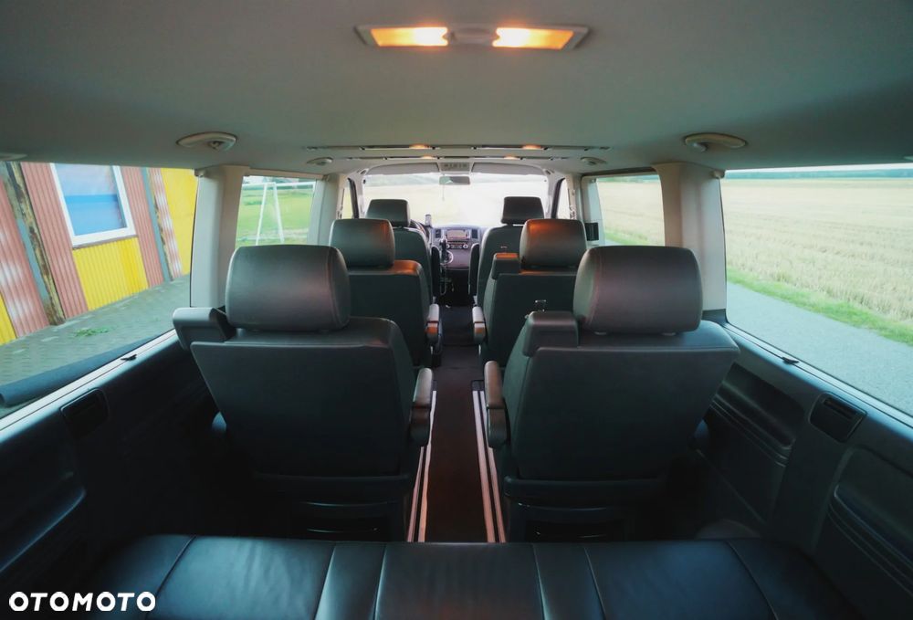Volkswagen Multivan - 15