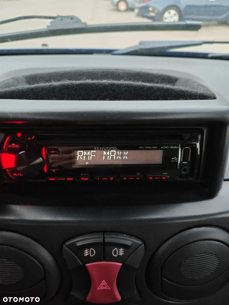 Fiat Doblo 1.9 JTD Dynamic - 12