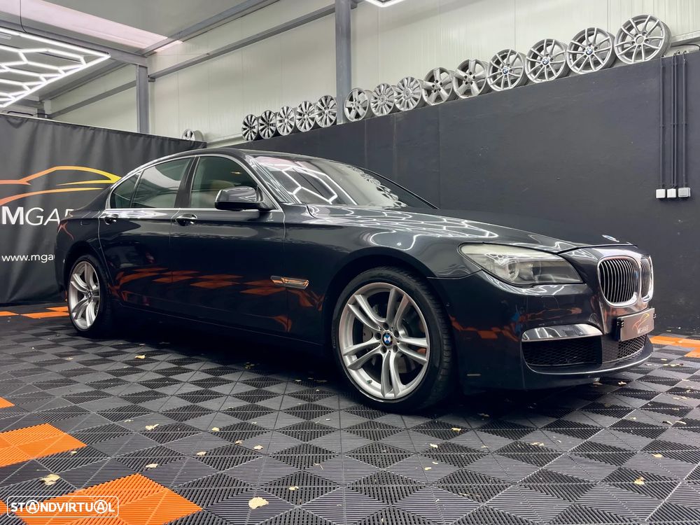 BMW 740 d Pack M - 2