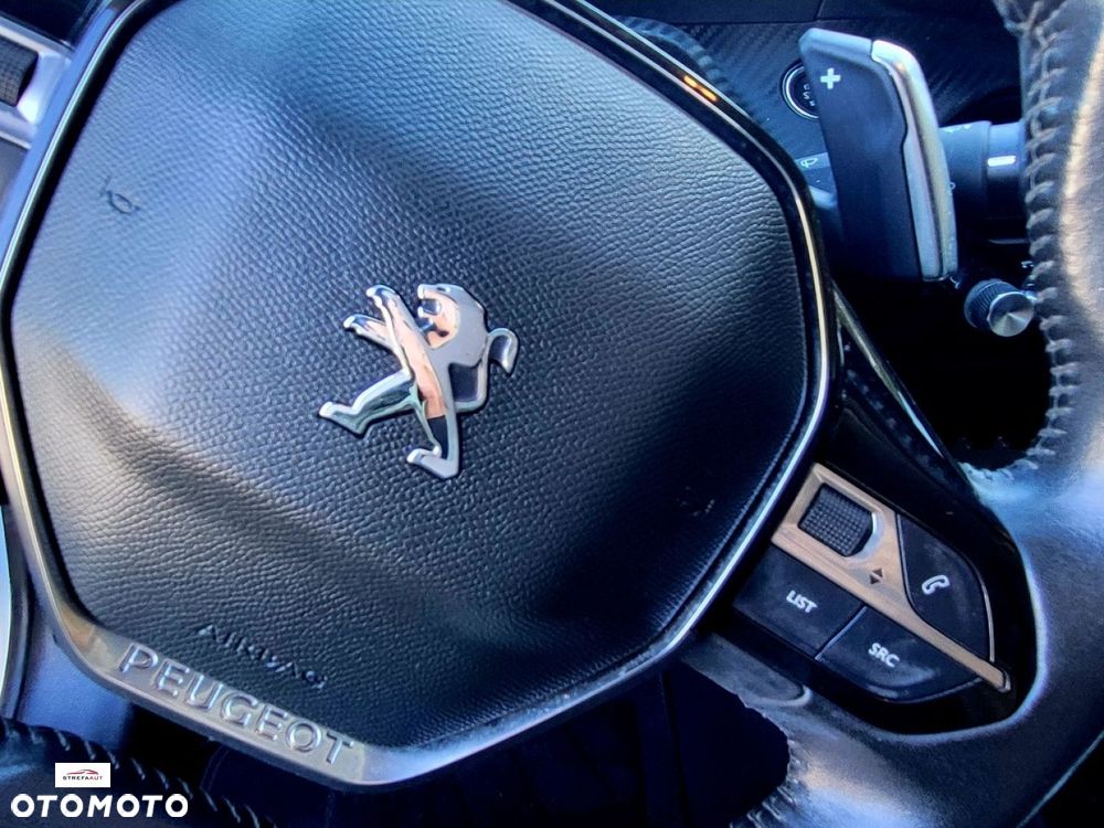 Peugeot 208 - 25