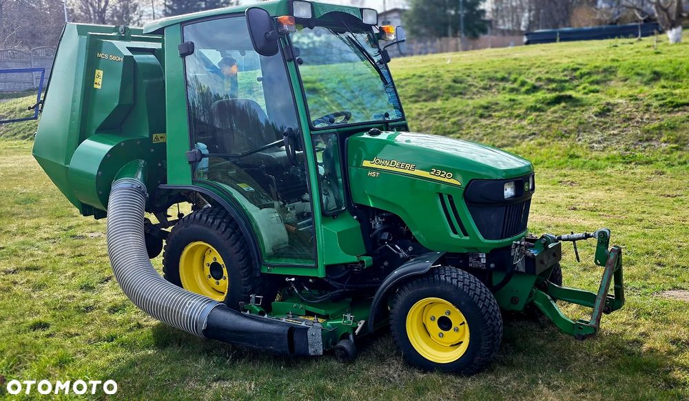 John Deere 2320 HST - 2