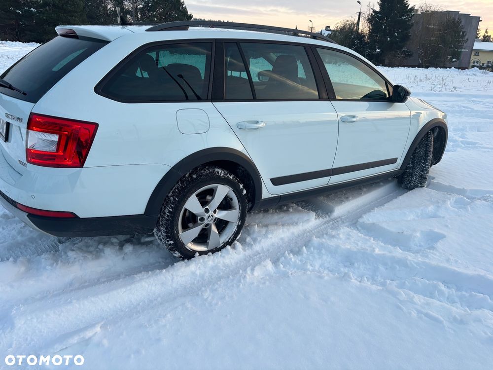 Skoda Octavia Scout 2.0 TDI 4x4 - 2