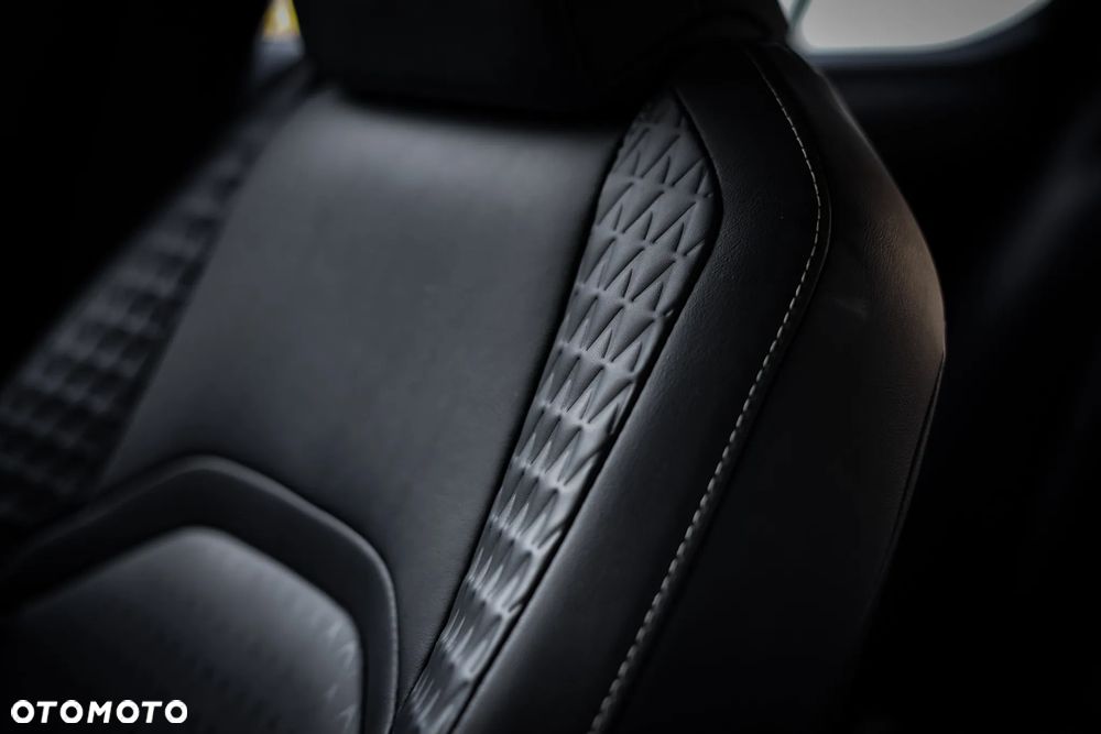 Lexus UX 250h GPF F Impression 2WD - 26