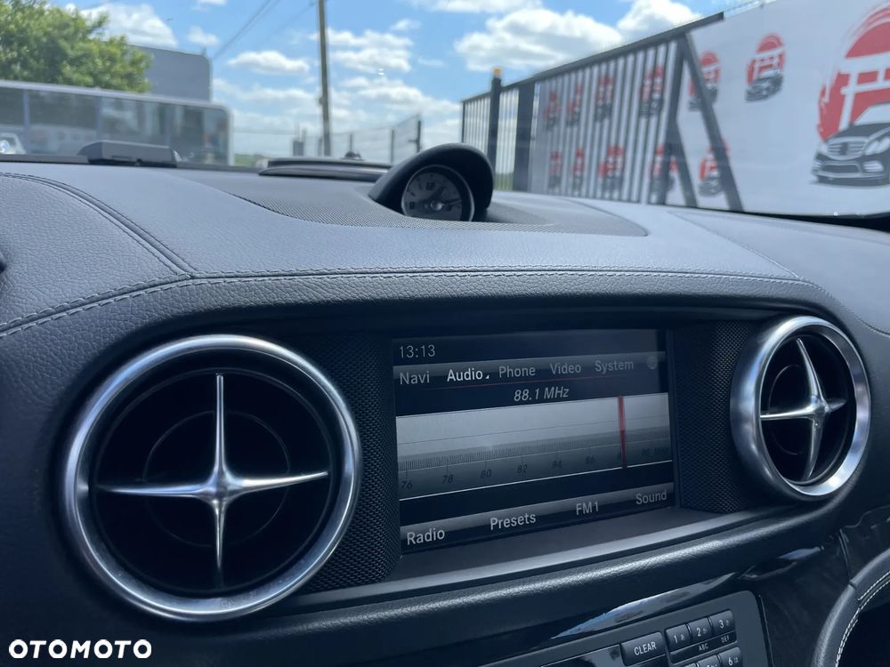 Mercedes-Benz SL 350 7G-TRONIC - 24