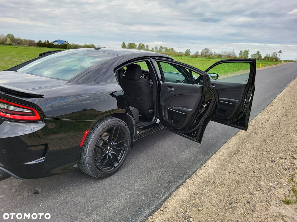 Dodge Charger 3.6 GT - 29