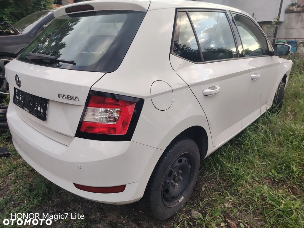 Skoda Fabia 1.0 TSI Drive 125 - 10